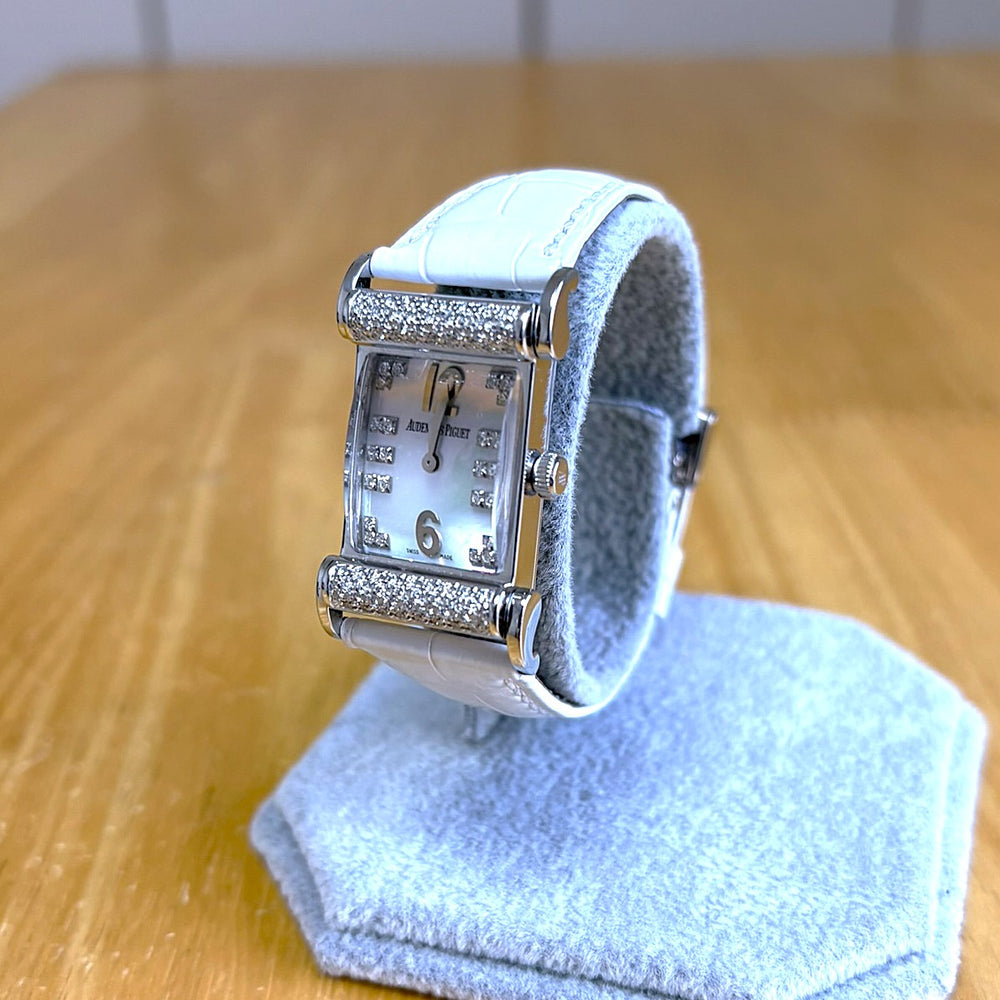 Audemars Piguet Canape Quartz with Diamonds 67381BC/Z/0001CR/01 (used condition)