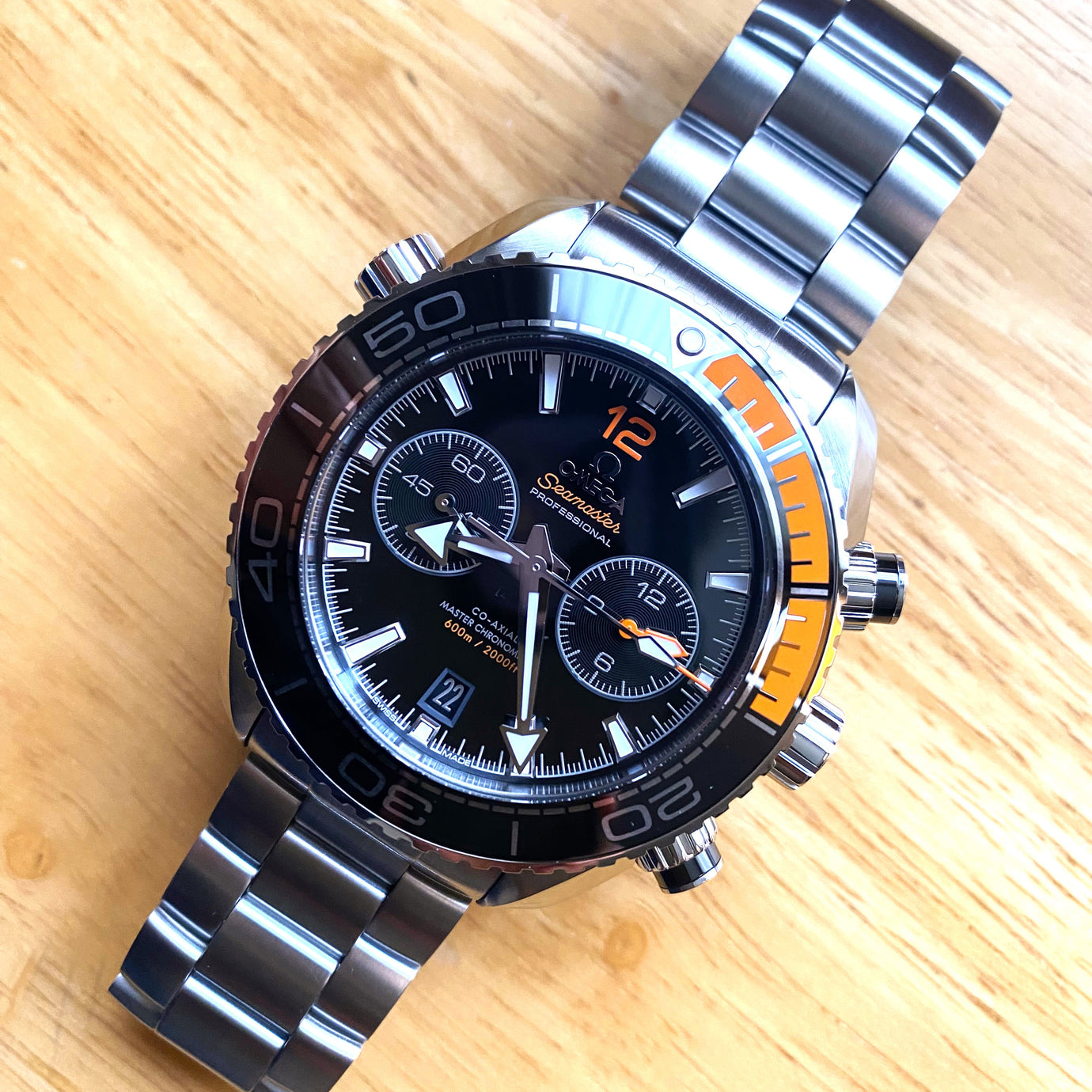 Omega Seamaster Planet Ocean Chronograph 215.30.46.51.01.002