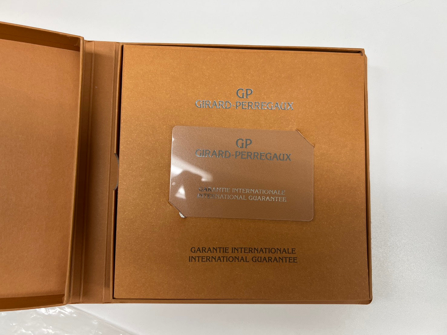Girard Perregaux Sea Hawk II John Harrison Edition 50 pieces worldwide 49915 Unworn / Full Set