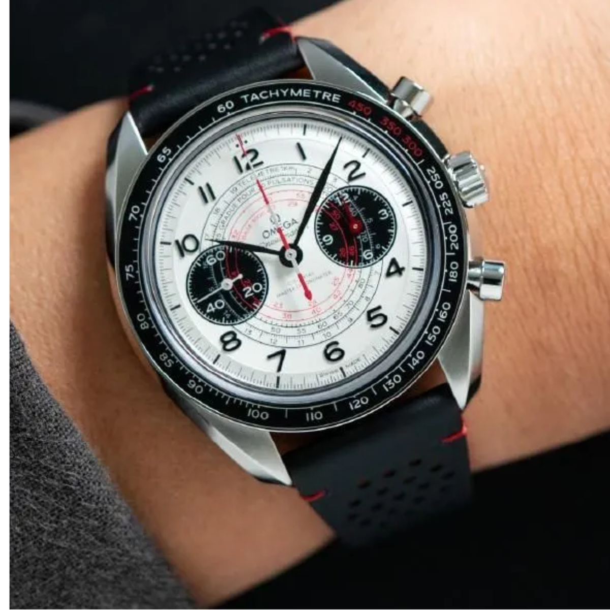 Omega Speedmaster Chronoscope 329.32.43.51.02.001 New Full Set