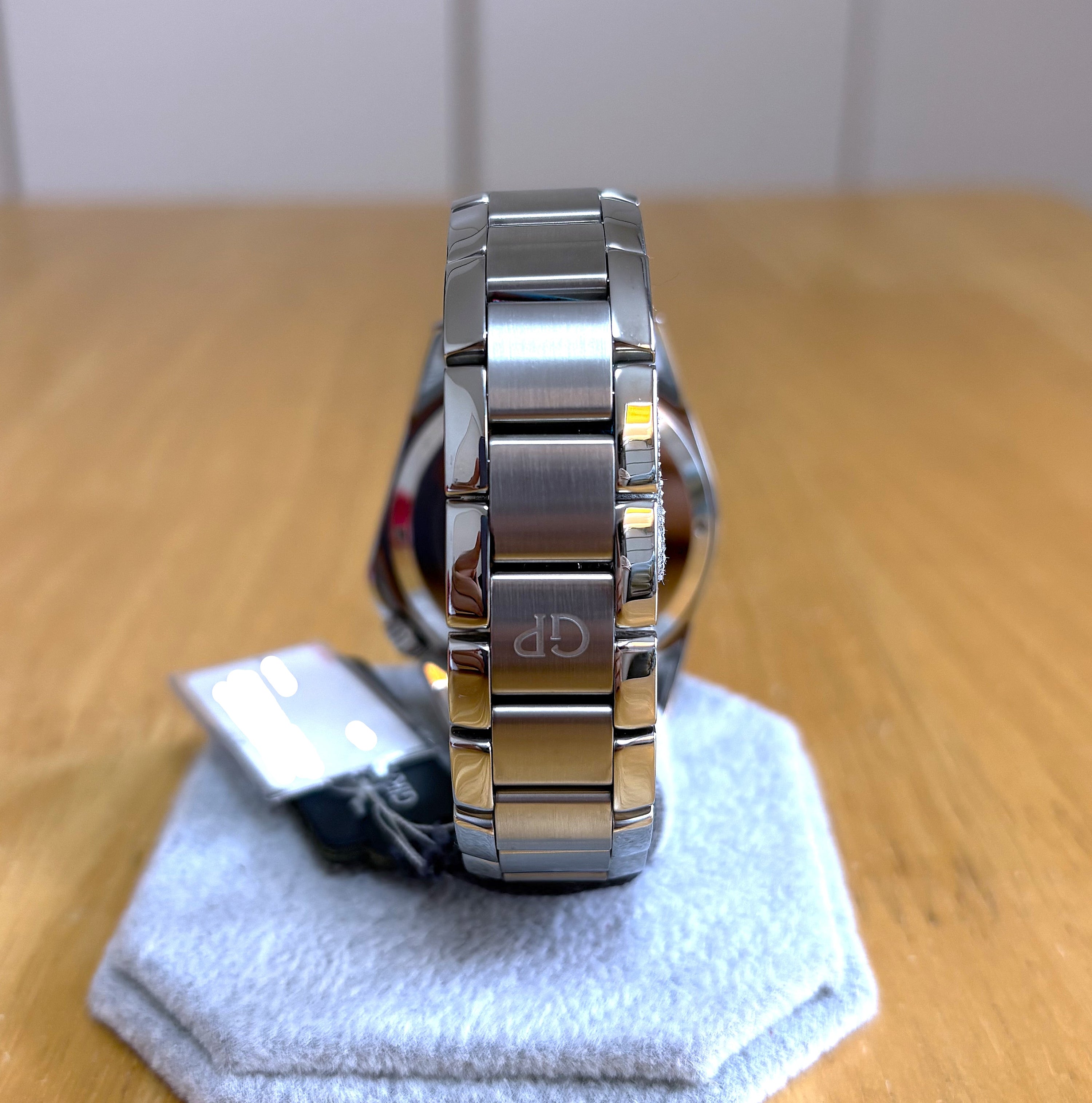Girard Perregaux Sea Hawk II John Harrison Edition 50 pieces worldwide 49915 Unworn / Full Set