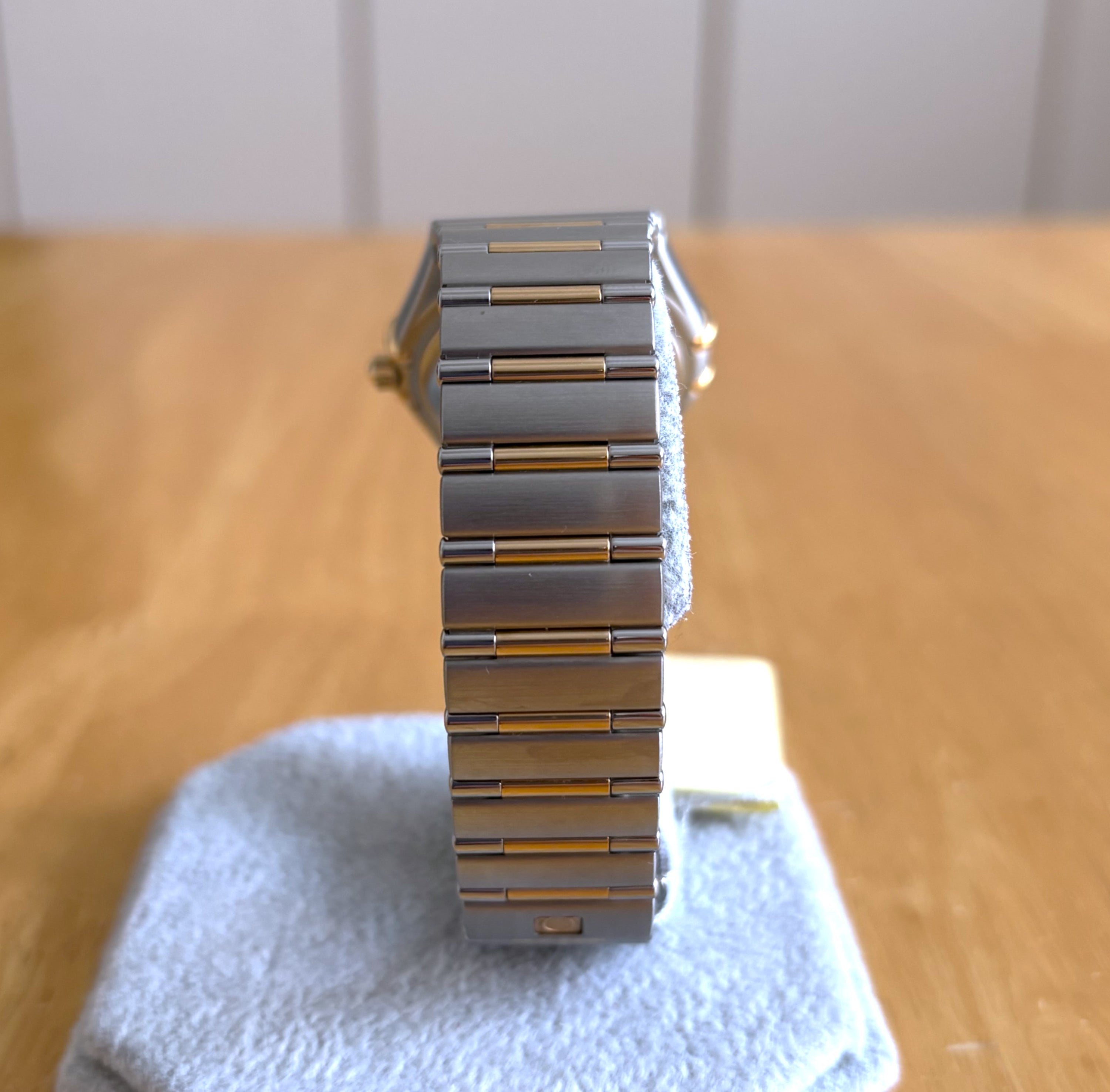 Omega Constellation 1301.60.00 Unworn