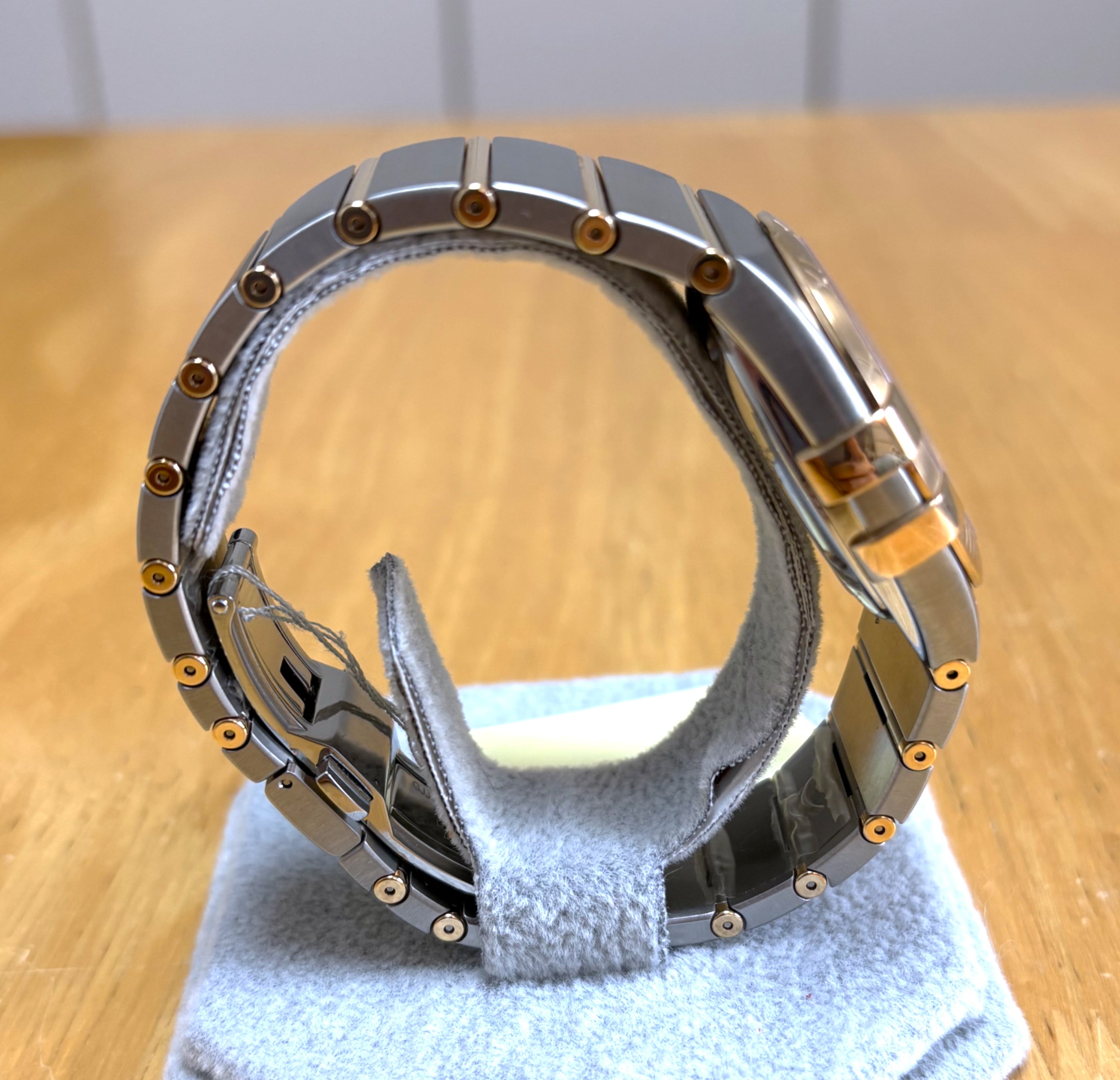 Omega Constellation Co-axial 123.20.38.21.01.001 Unworn