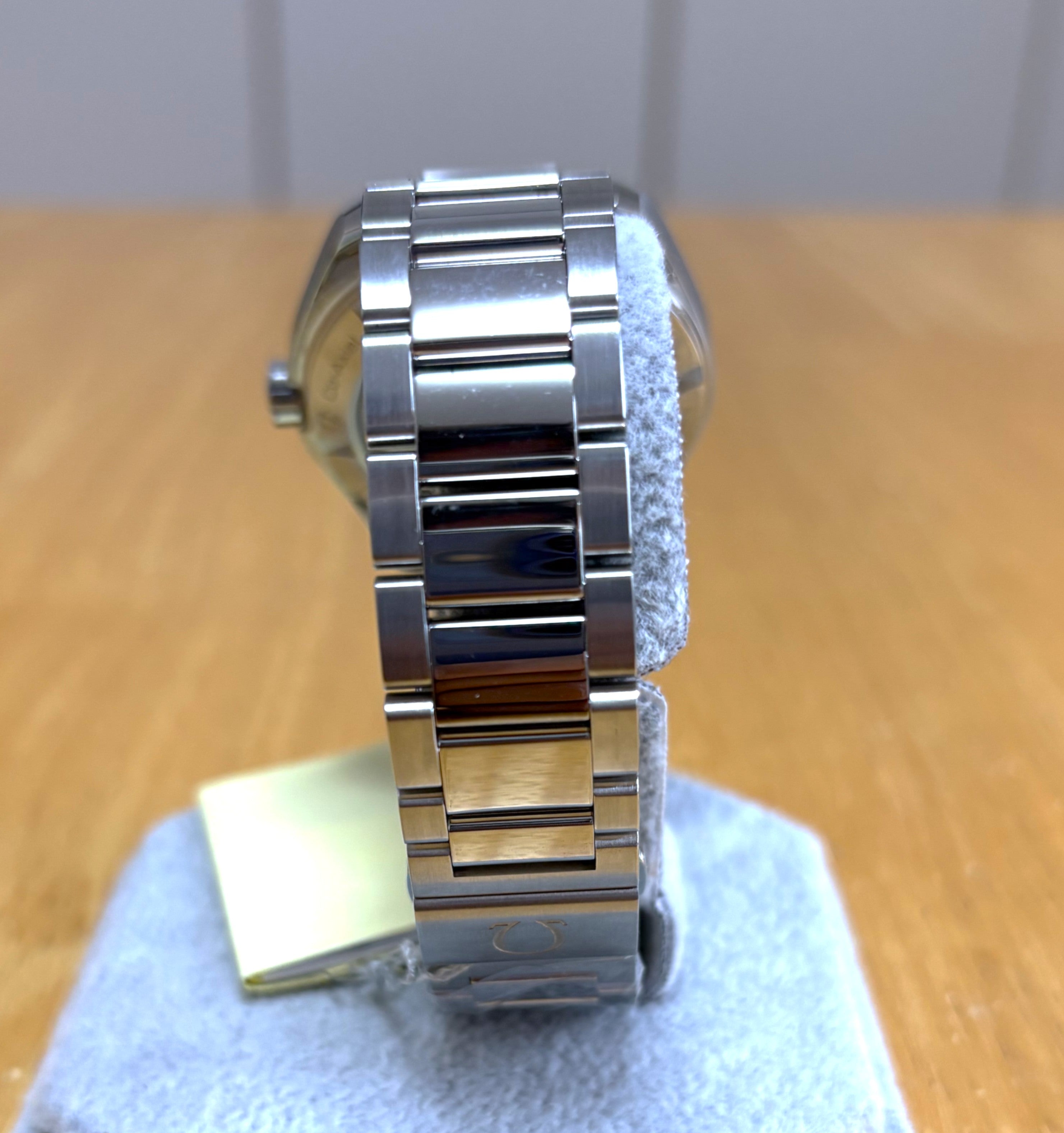Omega Seamaster Aqua Terra 231.10.42.21.02.002 Unworn