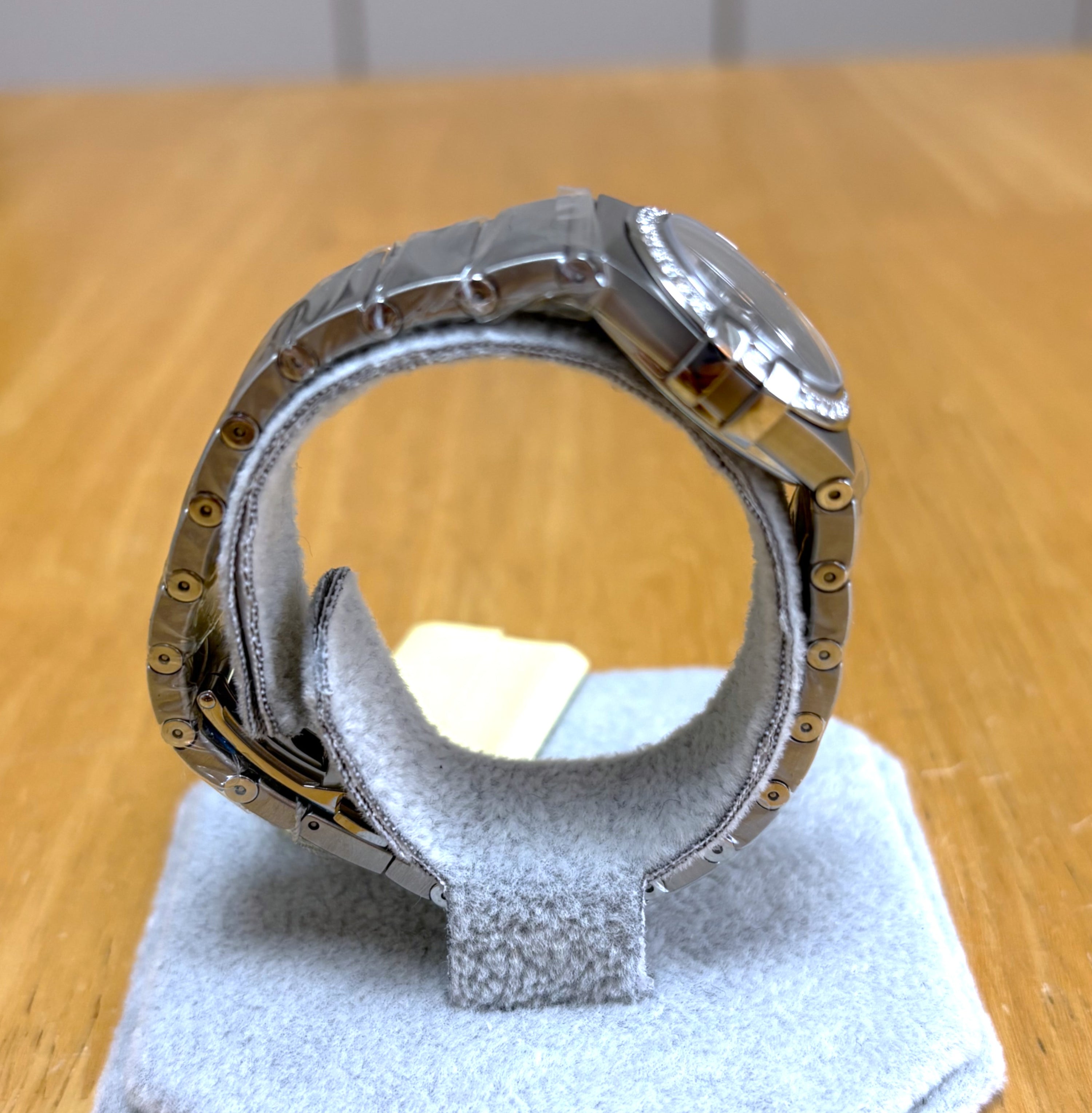 Omega Constellation Quartz 123.15.24.60.52.001 Unworn