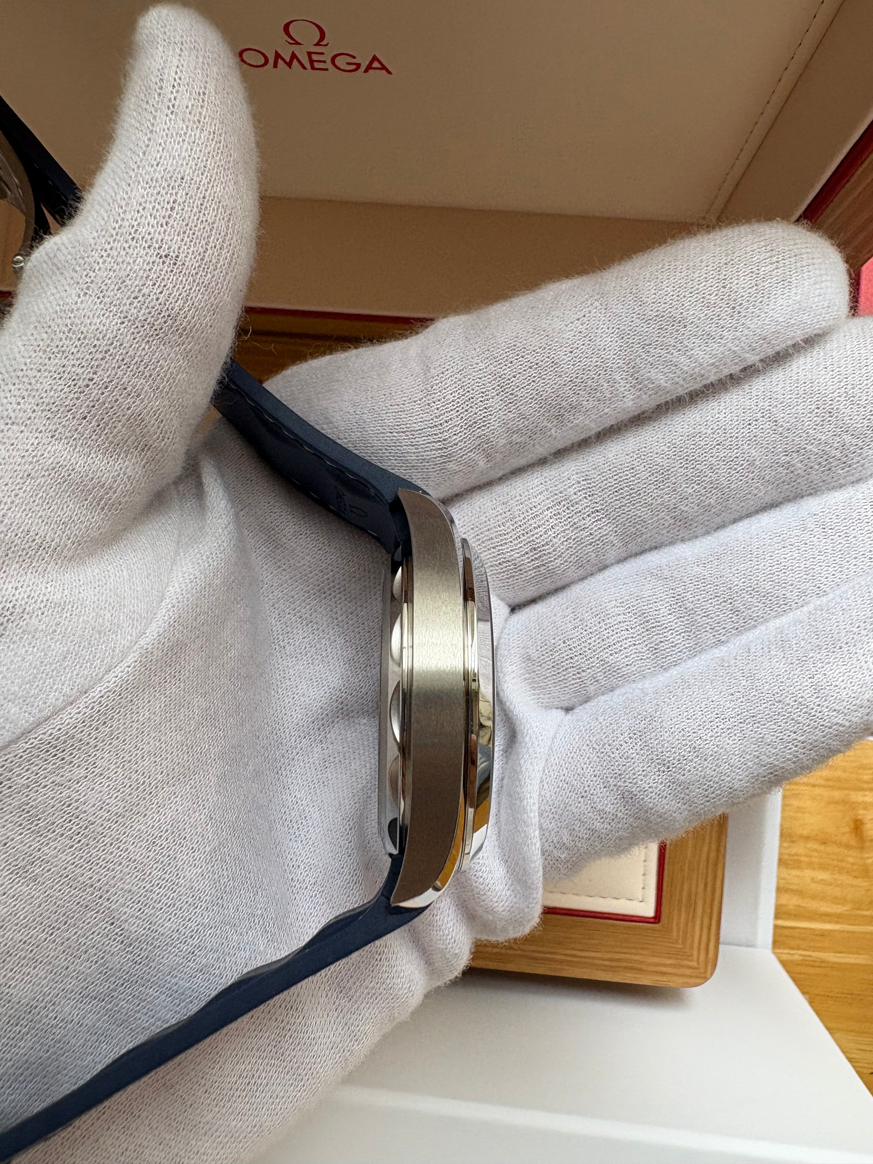 Omega Seamaster Aqua Terra 220.12.41.21.06.001 New Full Set