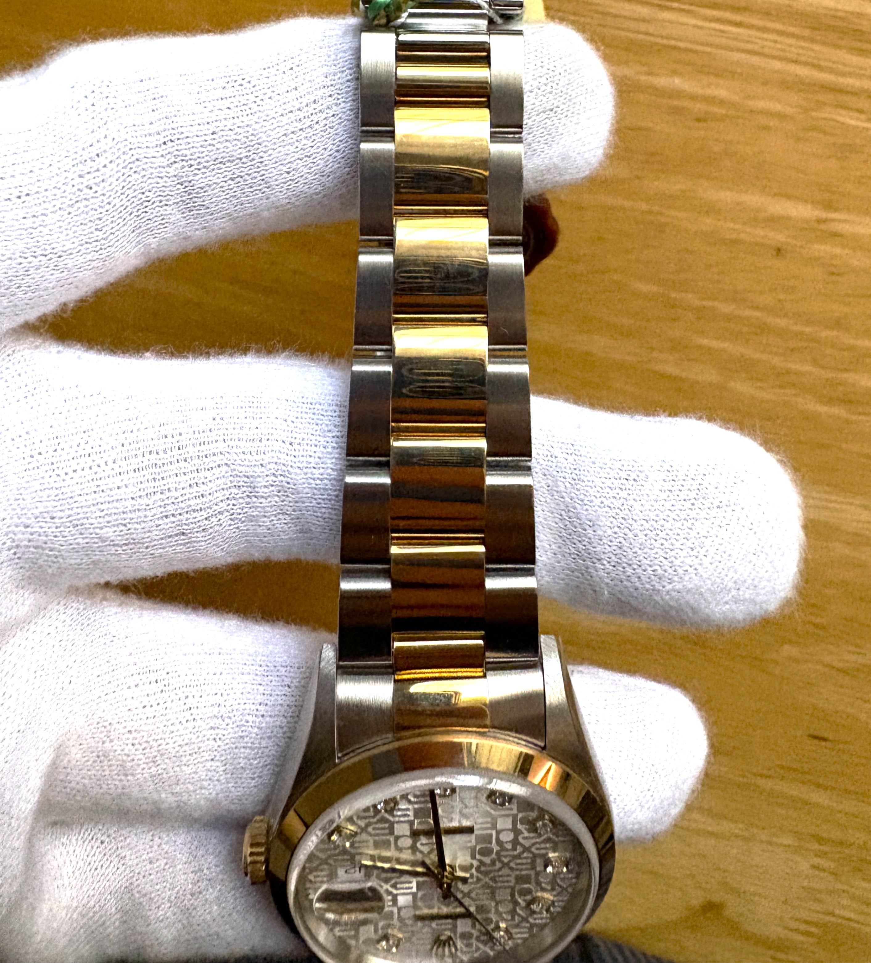 Rolex Datejust 36mm Silver Dial with Diamond 16203G Unworn