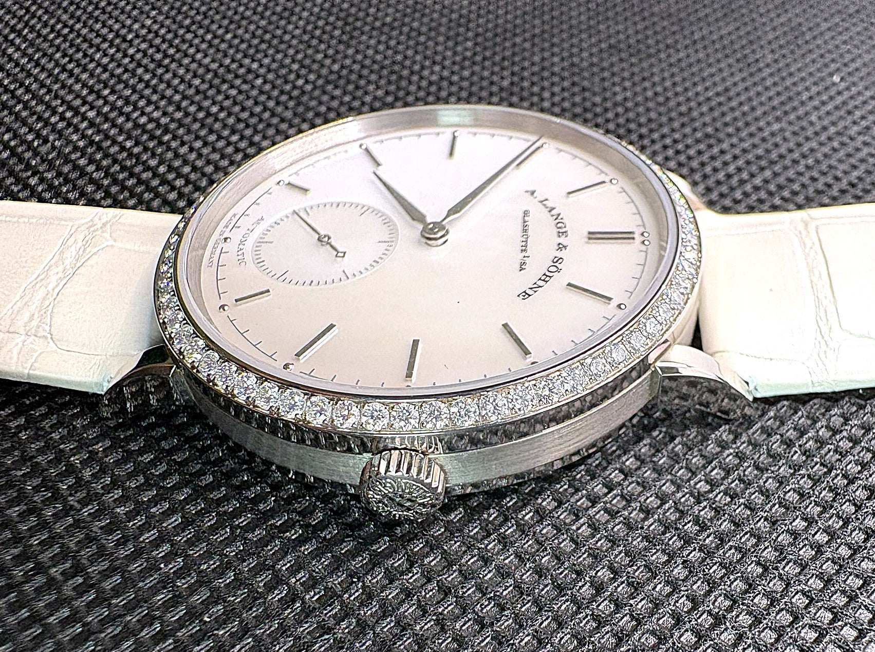 A. Lange & Söhne Saxonia Automatic 840.029