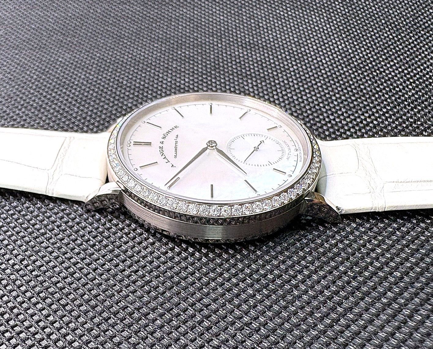 A. Lange & Söhne Saxonia Automatic 840.029