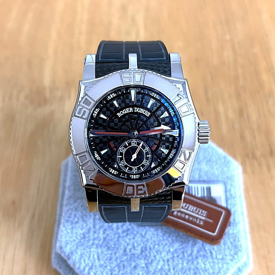 Roger Dubuis Sympathie Easy Diver SE40.14.9/0 K9.53R SS/WG — NOS / Full Set — 40mm