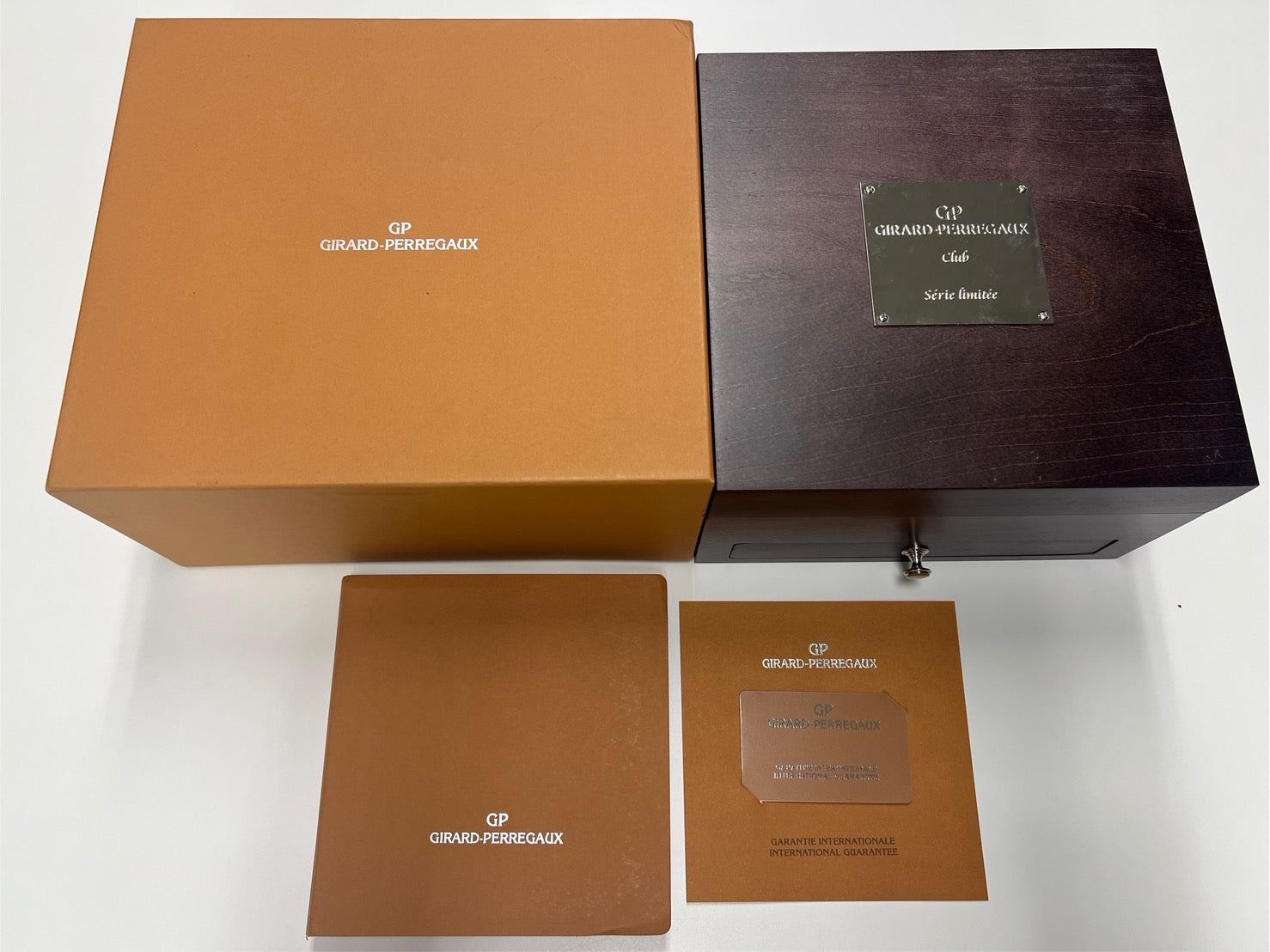 Girard Perregaux Sea Hawk 49915DC Full set limited edition 50 pcs