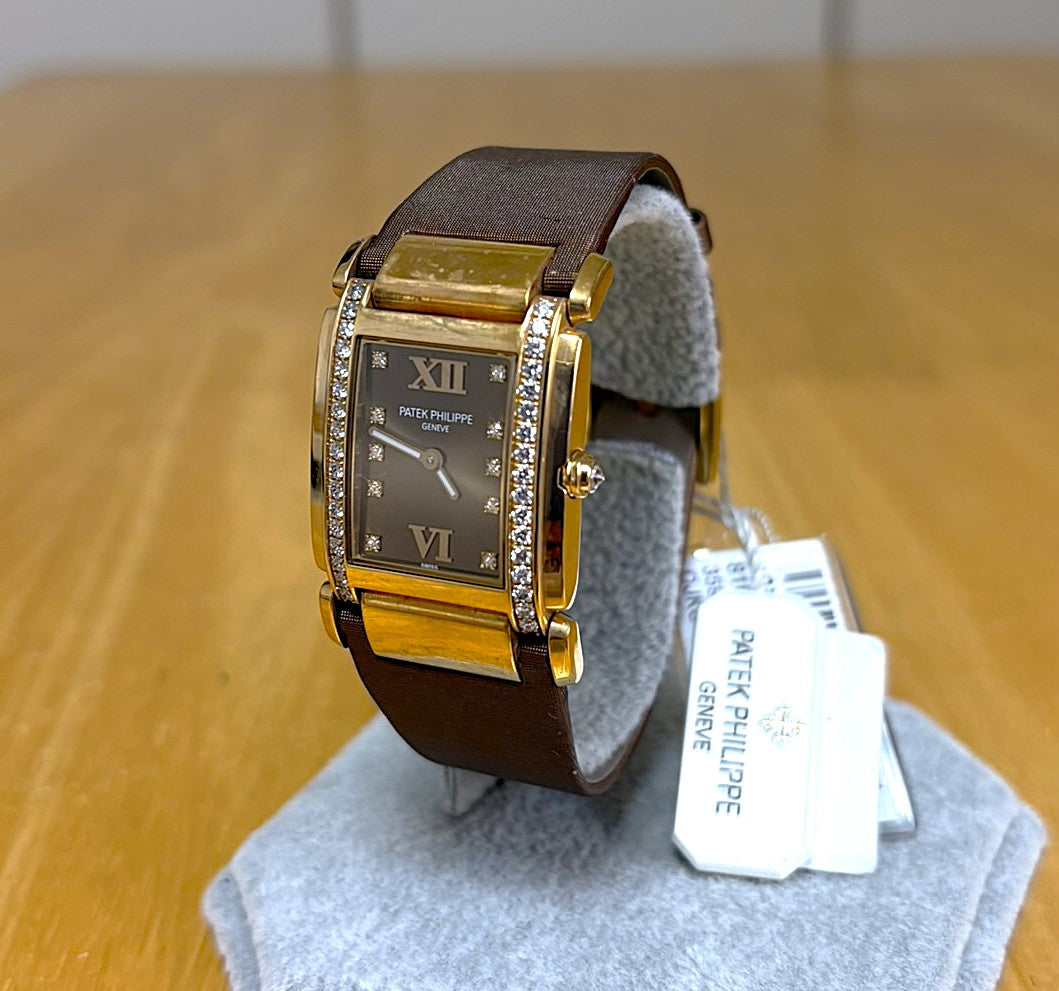 Patek Philippe Twenty-4 4920R-001 Unworn / Full Set