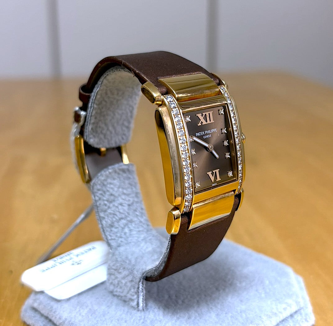 Patek Philippe Twenty-4 4920R-001 Unworn / Full Set