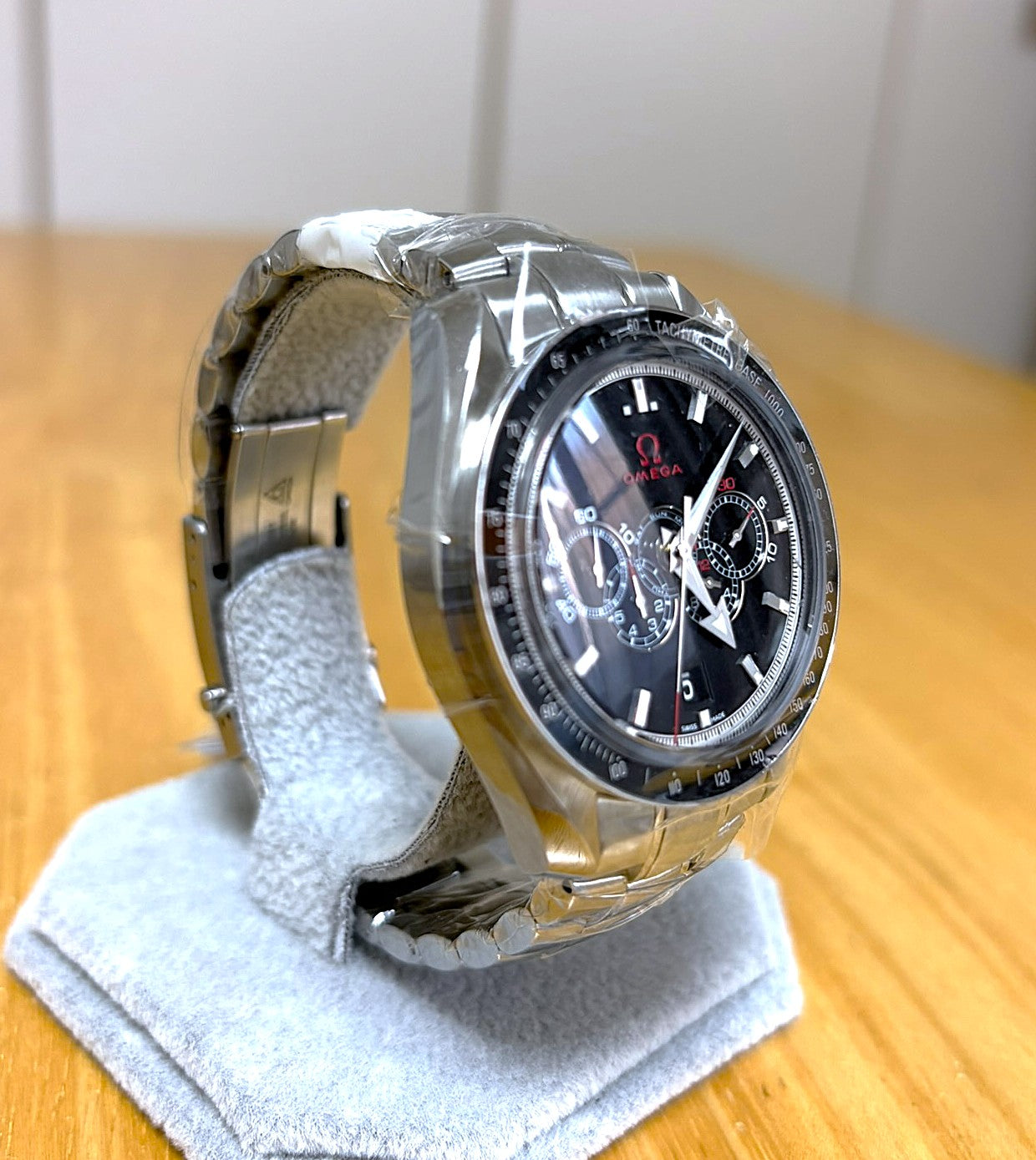 Omega Speedmaster Broad Arrow Specialities Olympic Games Collection 321.30.44.52.01.001 Unworn