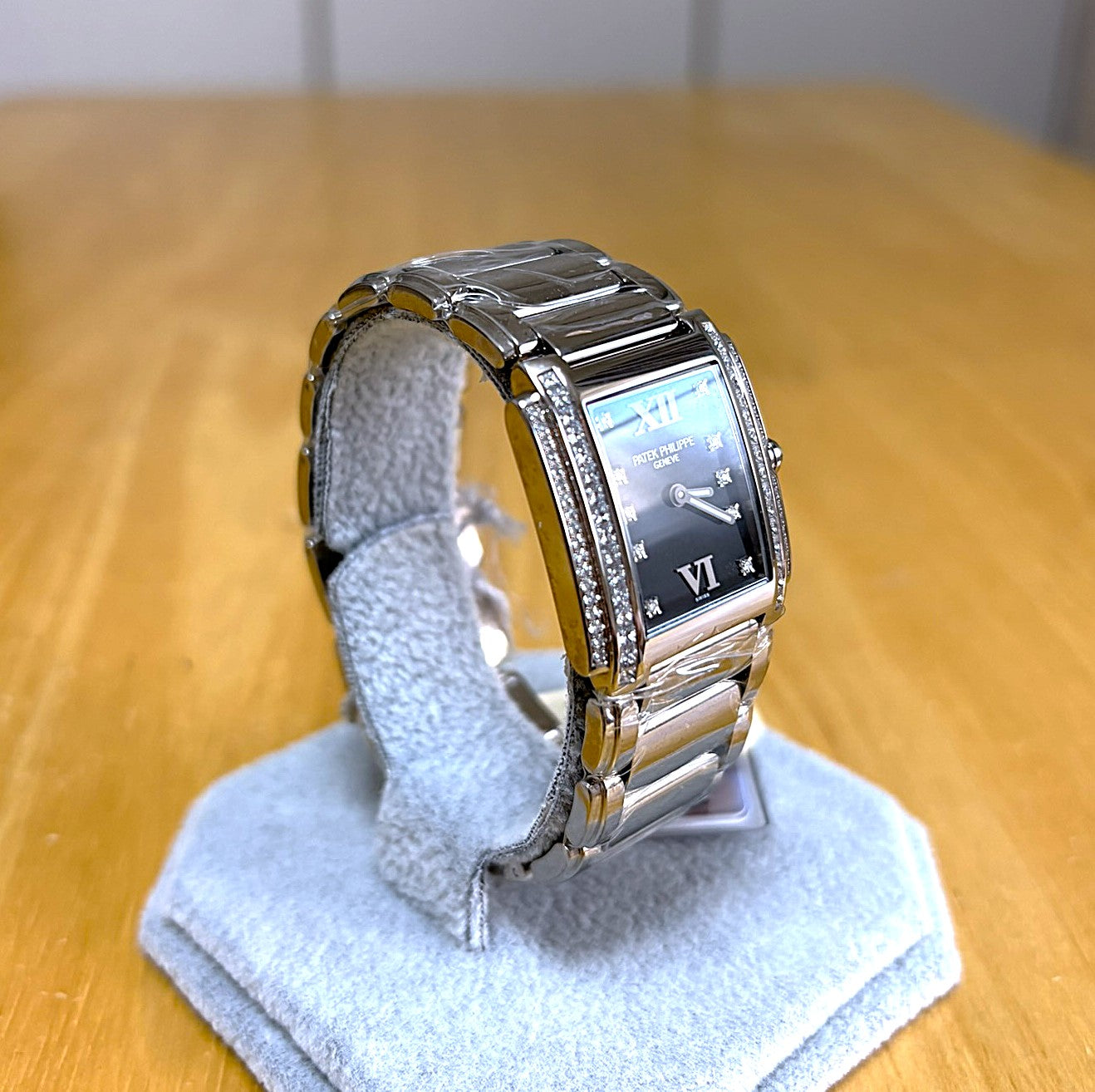 Patek Philippe Twenty‑4 4910/20G‑001 – 18K White Gold & Diamonds Unworn / Full Set