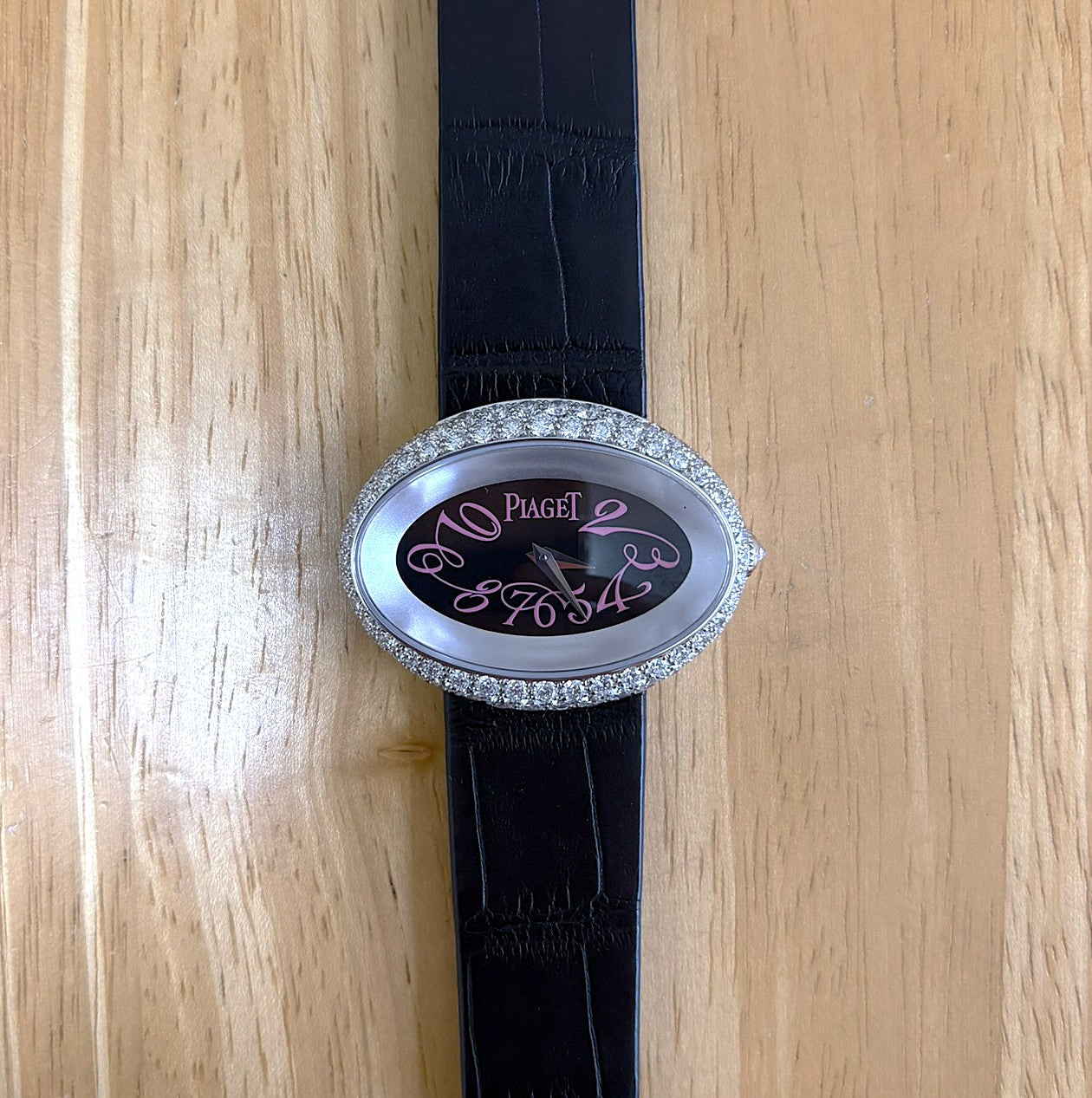 PIAGET Limelight G0A29096 – Diamond Bezel – 18K White Gold Unworn / Full Set