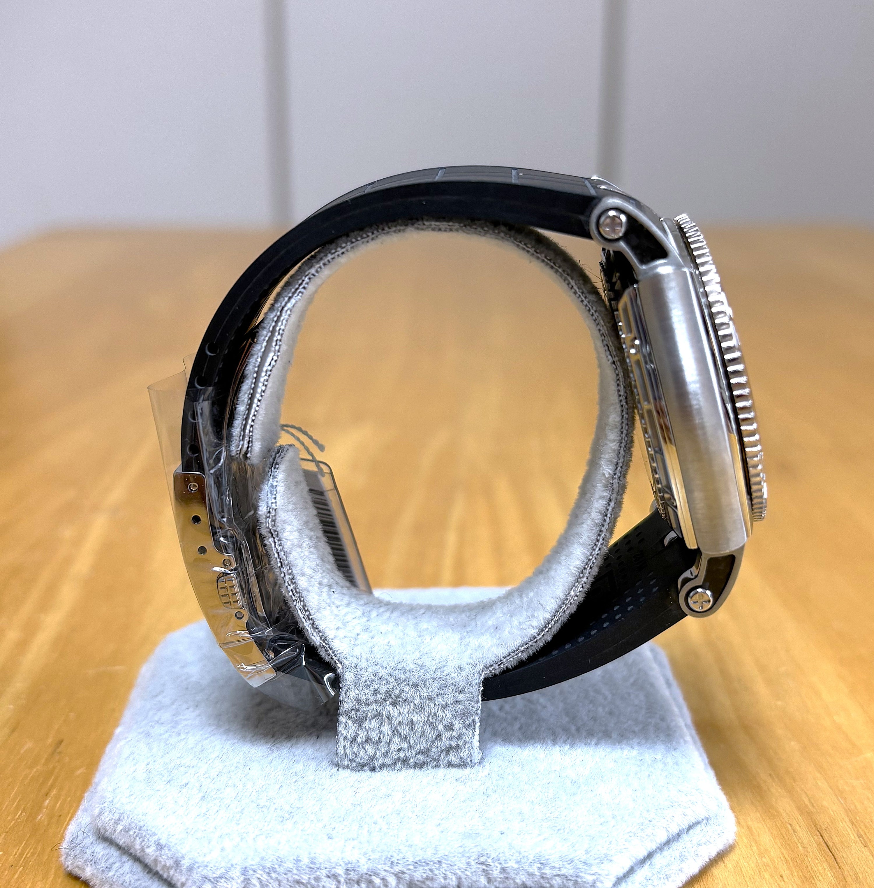 ロジェ・デュブイ シンパシー イージーダイバー SE40.14.9/0 K9.53R SS/WG — NOS / フルセット — 40mm