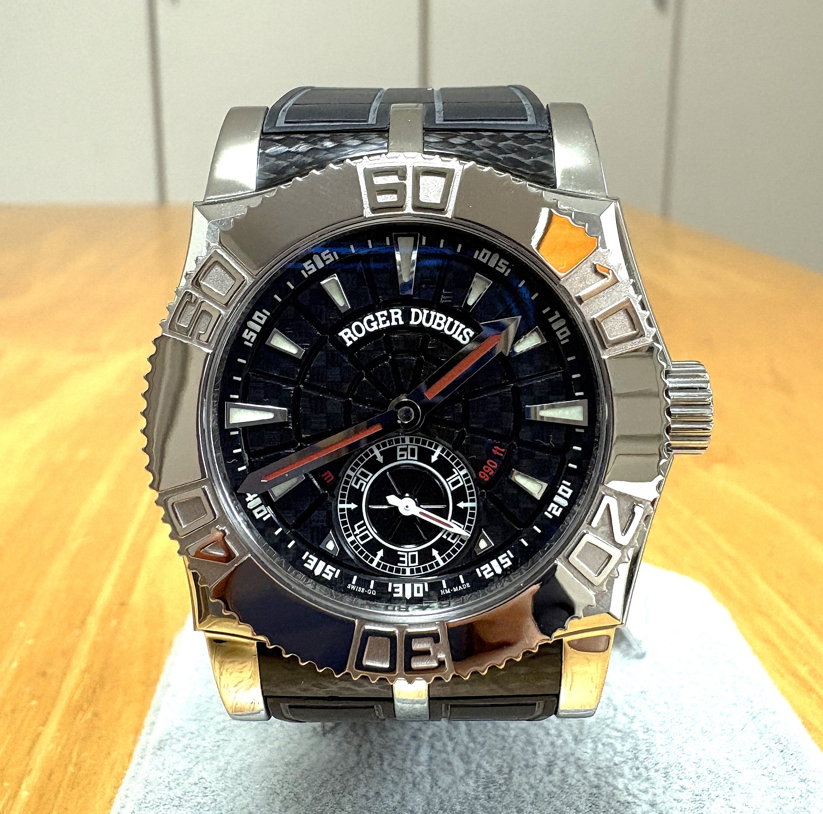 ロジェ・デュブイ シンパシー イージーダイバー SE40.14.9/0 K9.53R SS/WG — NOS / フルセット — 40mm