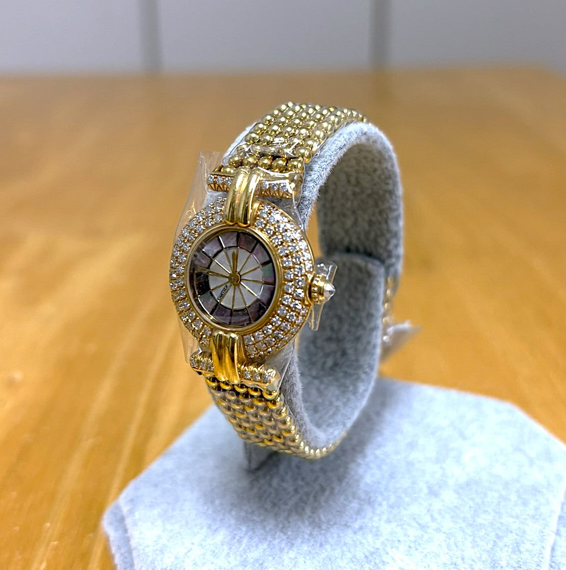 Cartier Gold Diamond Lady's watch Unworn / Full Set