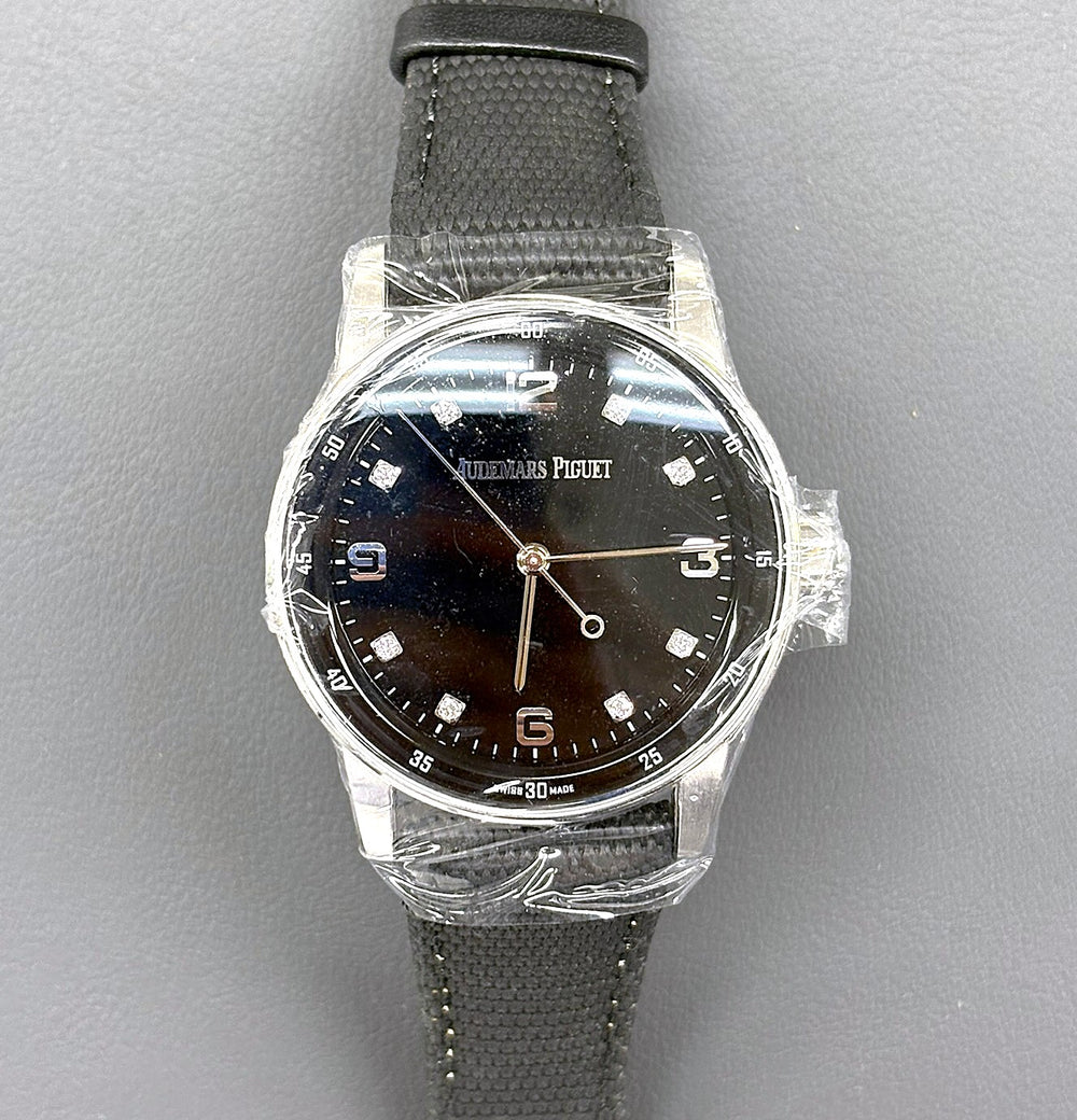 Audemars Piguet Very Good Condition 15210.BC.OO.A002KB.02 Full Set