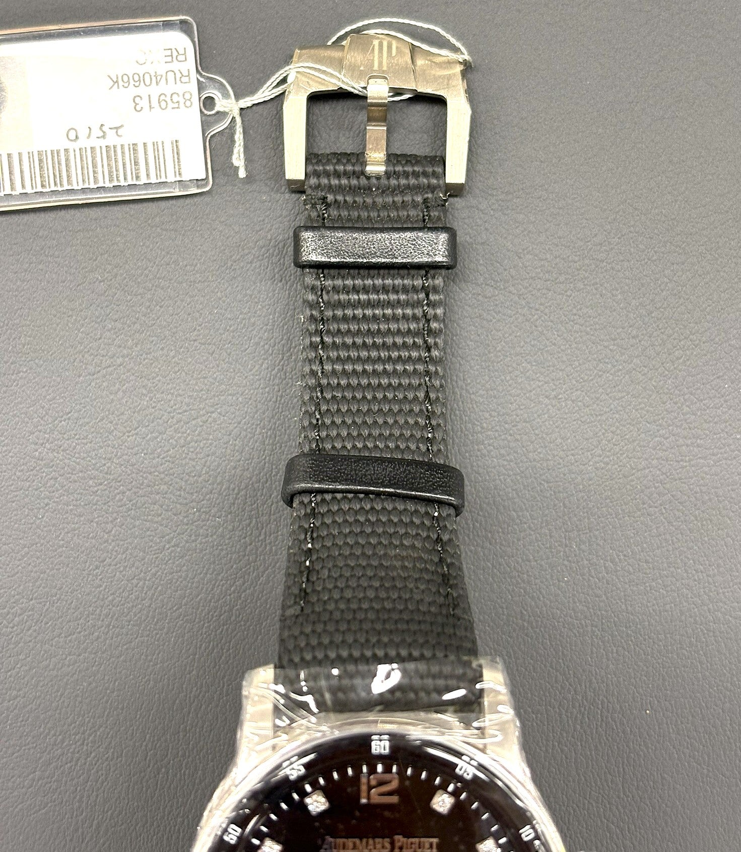 Audemars Piguet Very Good Condition 15210.BC.OO.A002KB.02 Full Set