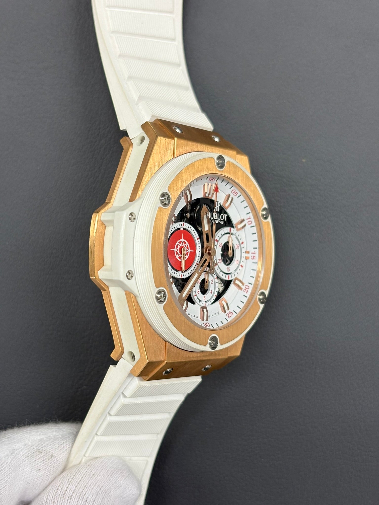 ウブロ キングパワー コスタ スメラルダ – 100本限定 中古品