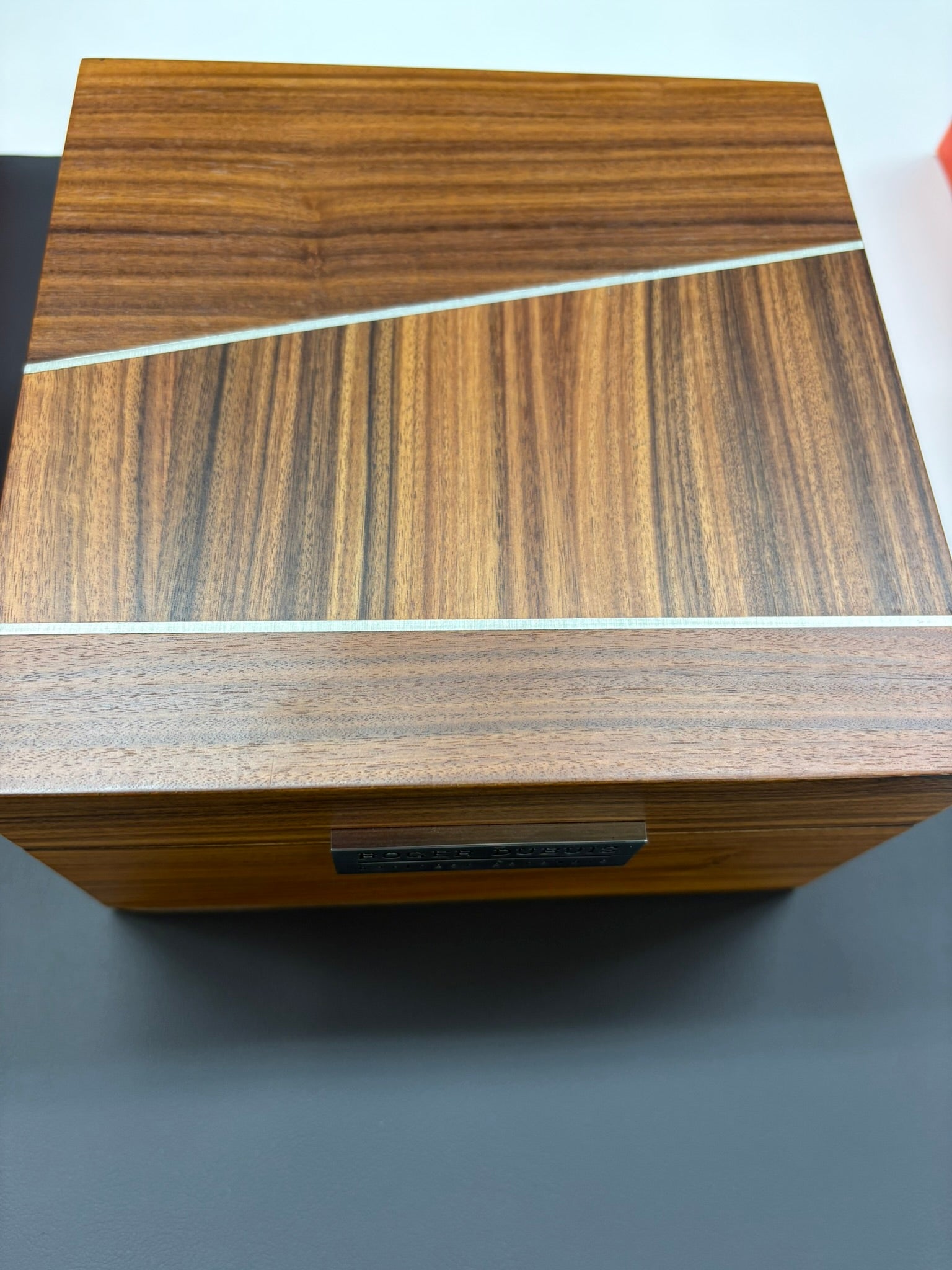 Roger Dubuis Sympathie SY34 21 5 N9:RD — NOS (New Old Stock) / Full Set Unworn