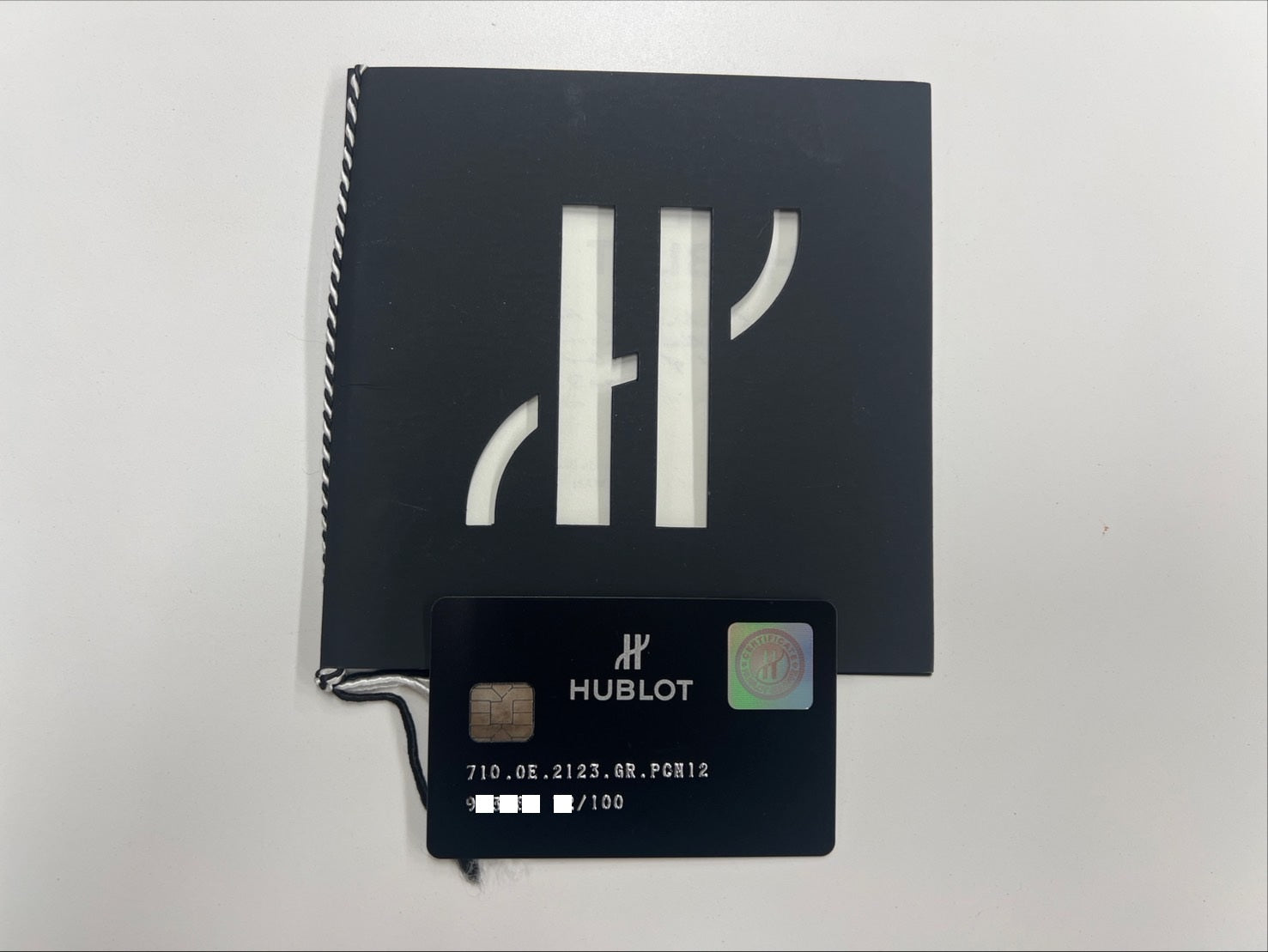 ウブロ キングパワー コスタ スメラルダ – 100本限定 中古品