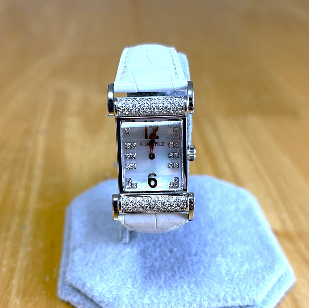 Audemars Piguet Canape Quartz with Diamonds 67381BC/Z/0001CR/01 (used condition)