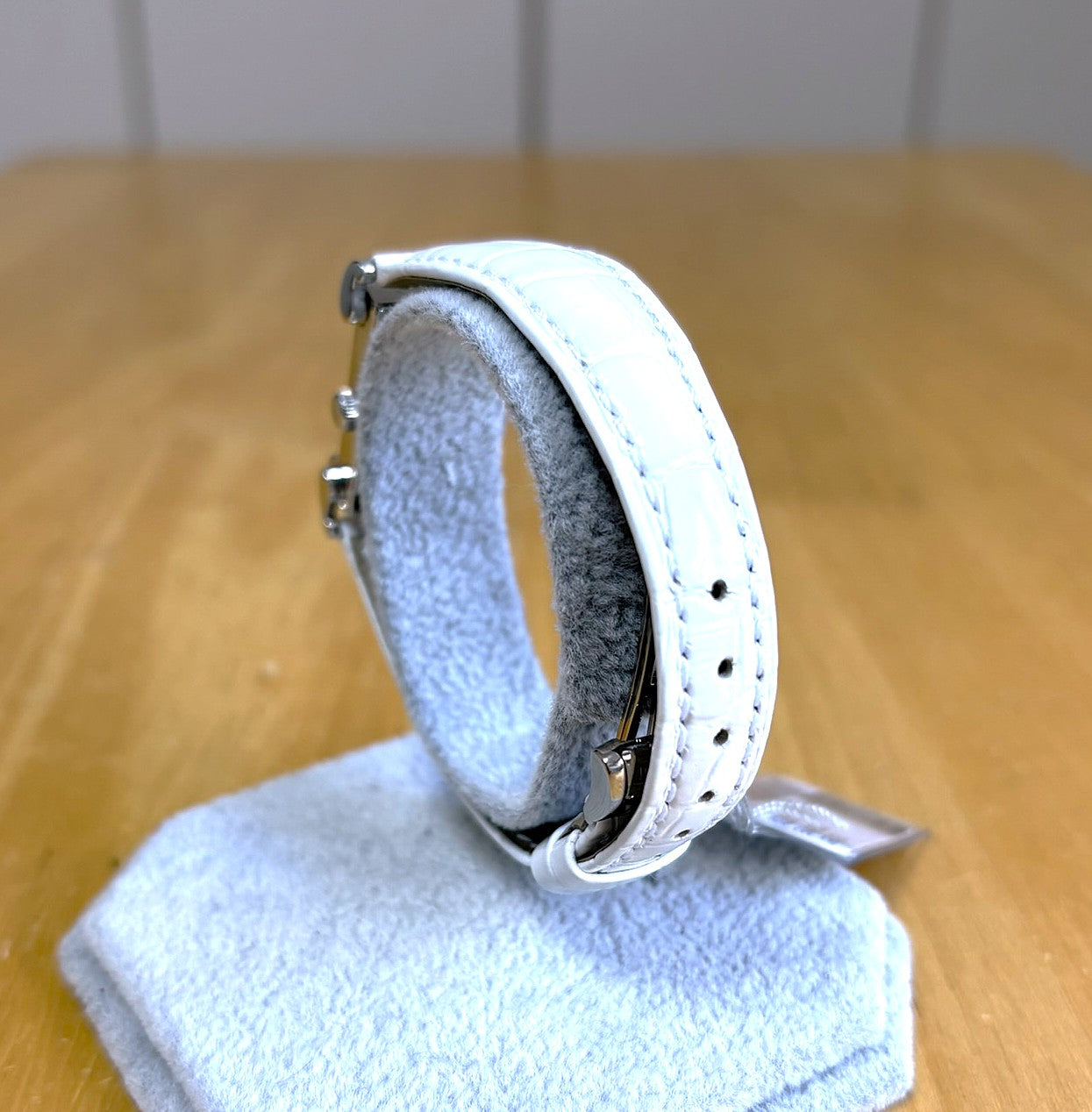 Audemars Piguet Canape Quartz with Diamonds 67381BC/Z/0001CR/01 (used condition)