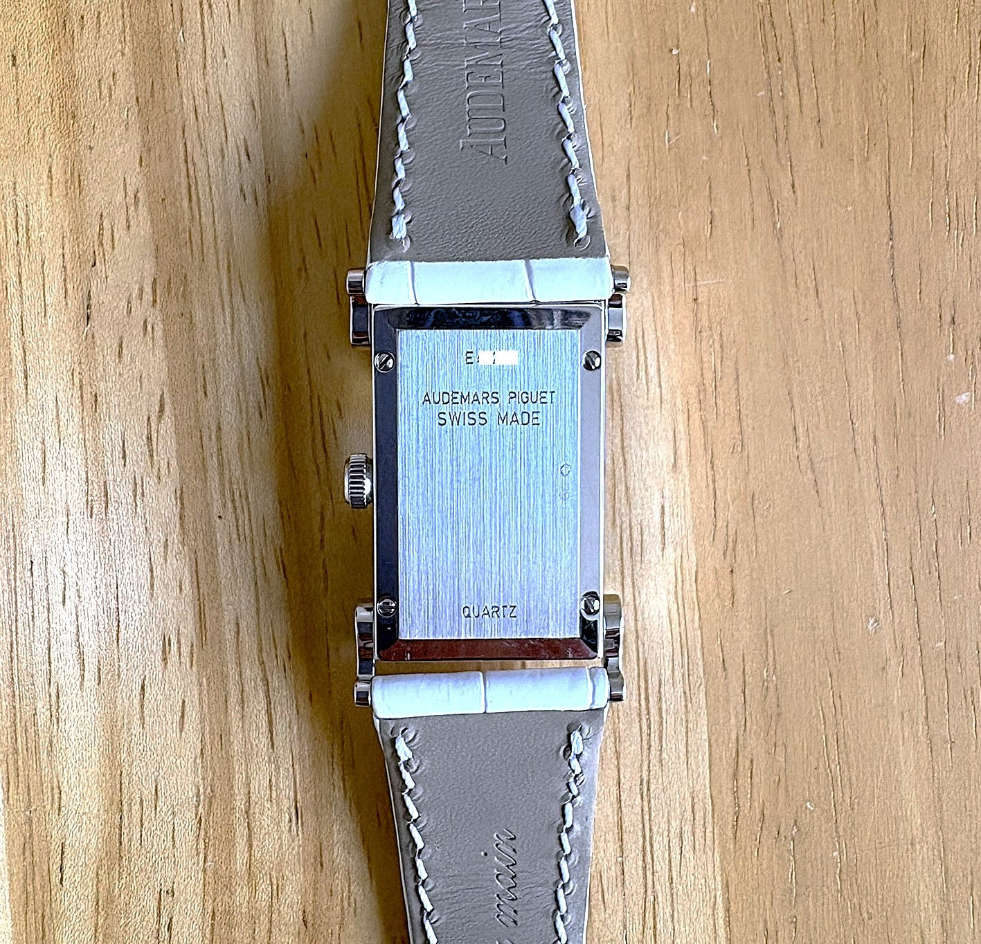 Audemars Piguet Canape Quartz with Diamonds 67381BC/Z/0001CR/01 (used condition)