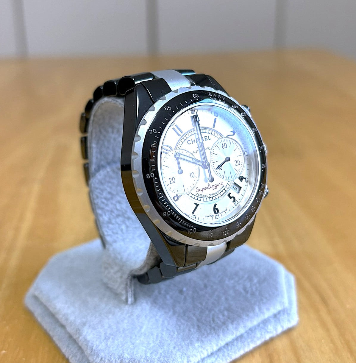 Chanel J12 Superleggera H1624 (used condition)