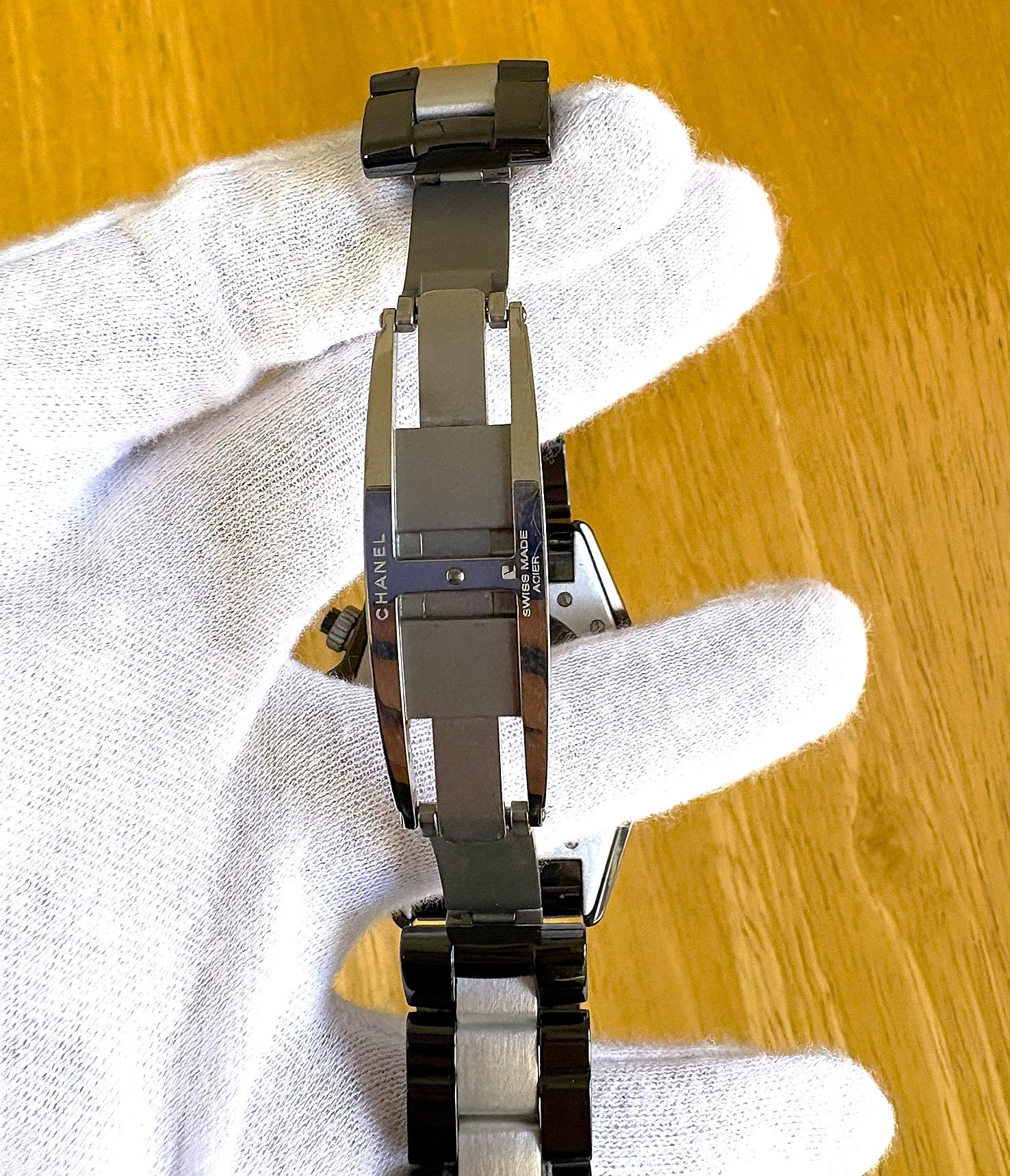 Chanel J12 Superleggera H1624 (used condition)