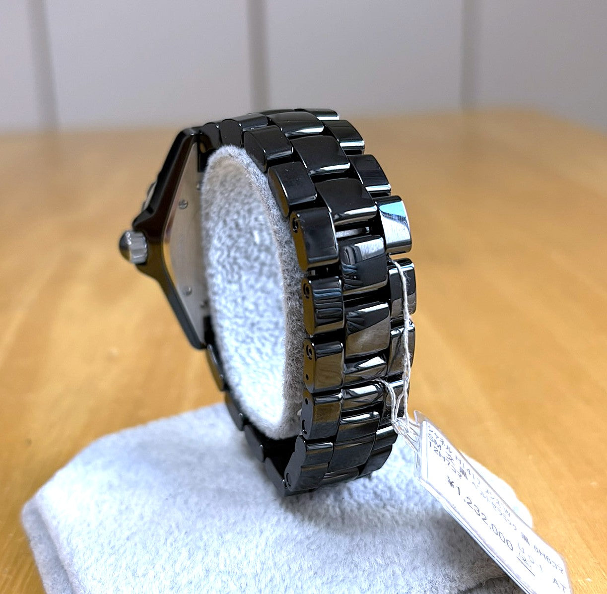 Chanel J12 H1417 (used condition)