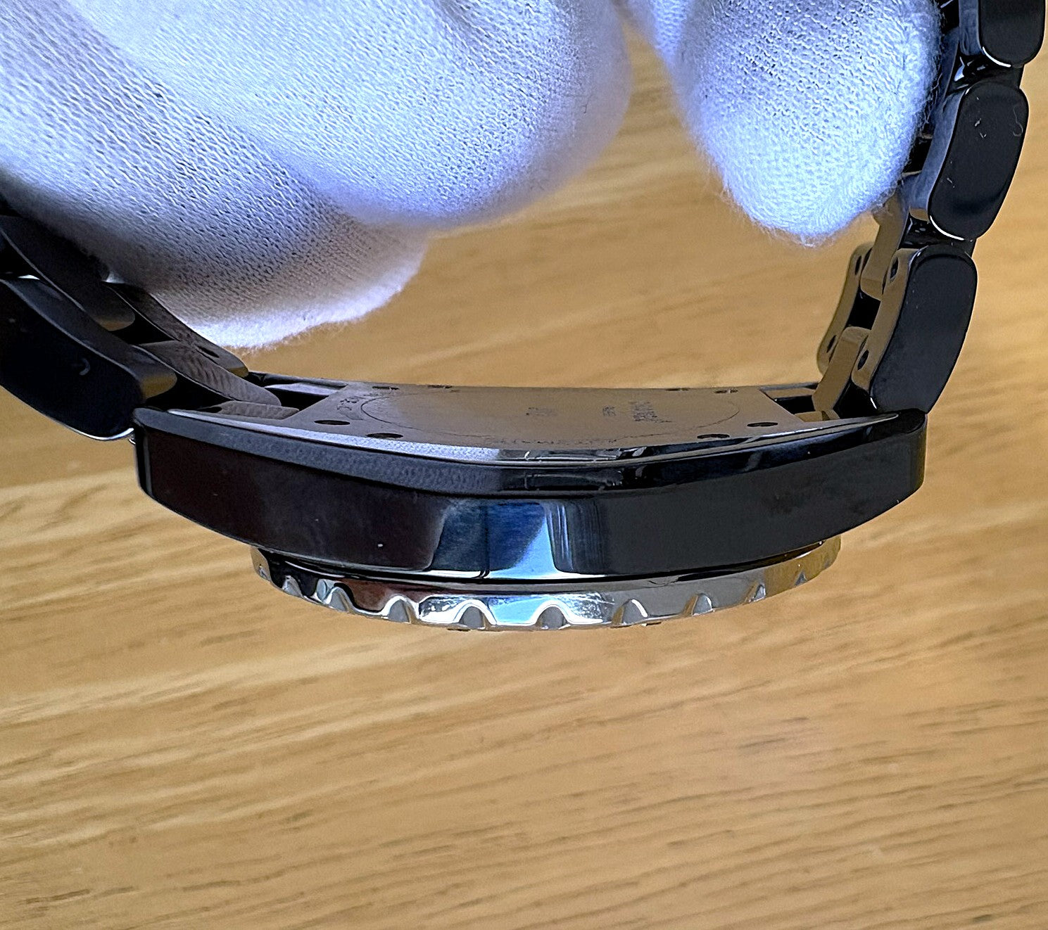 Chanel J12 H1417 (used condition)