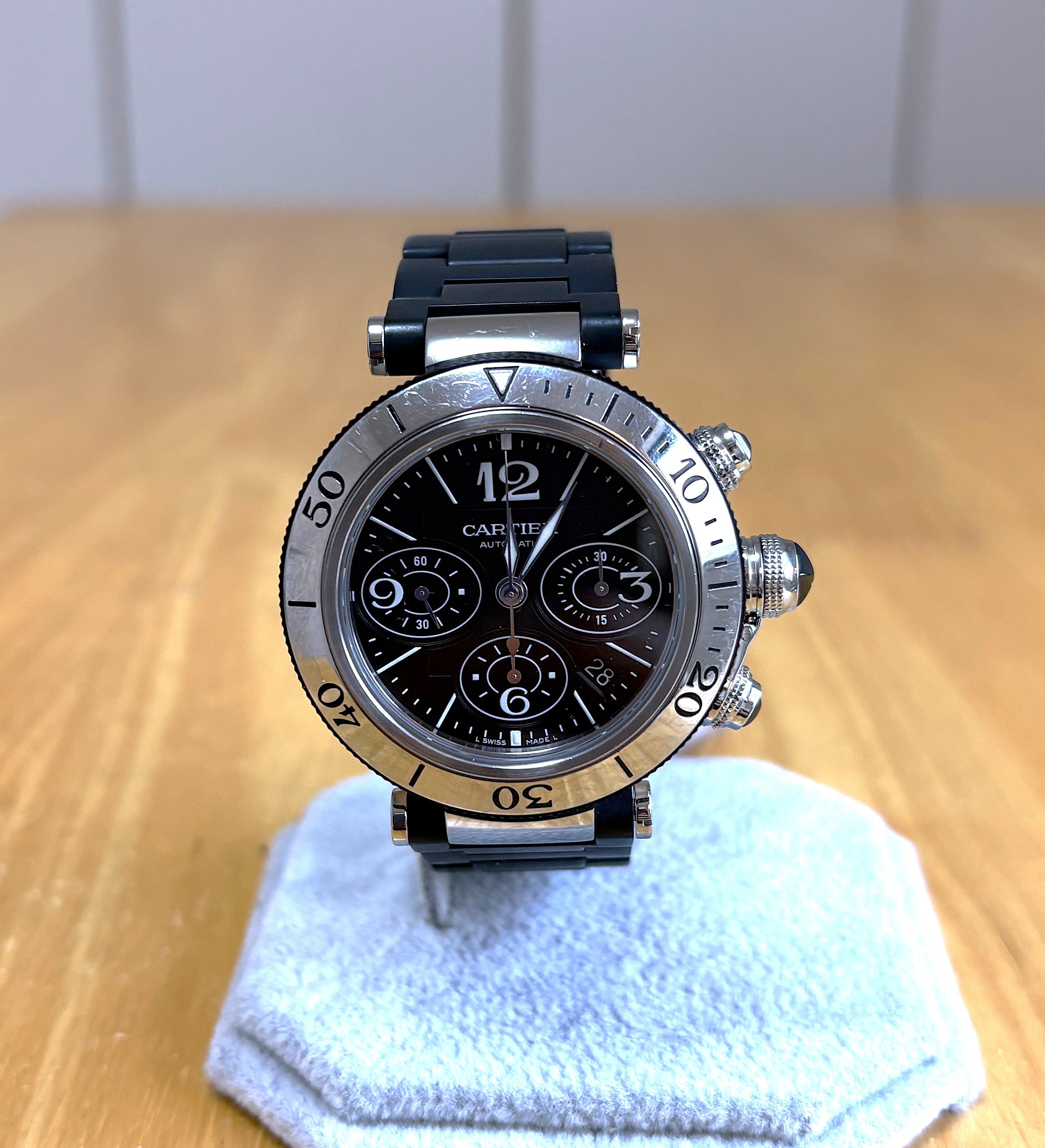 Cartier Pasha Seatimer W31088U2 (used condition)