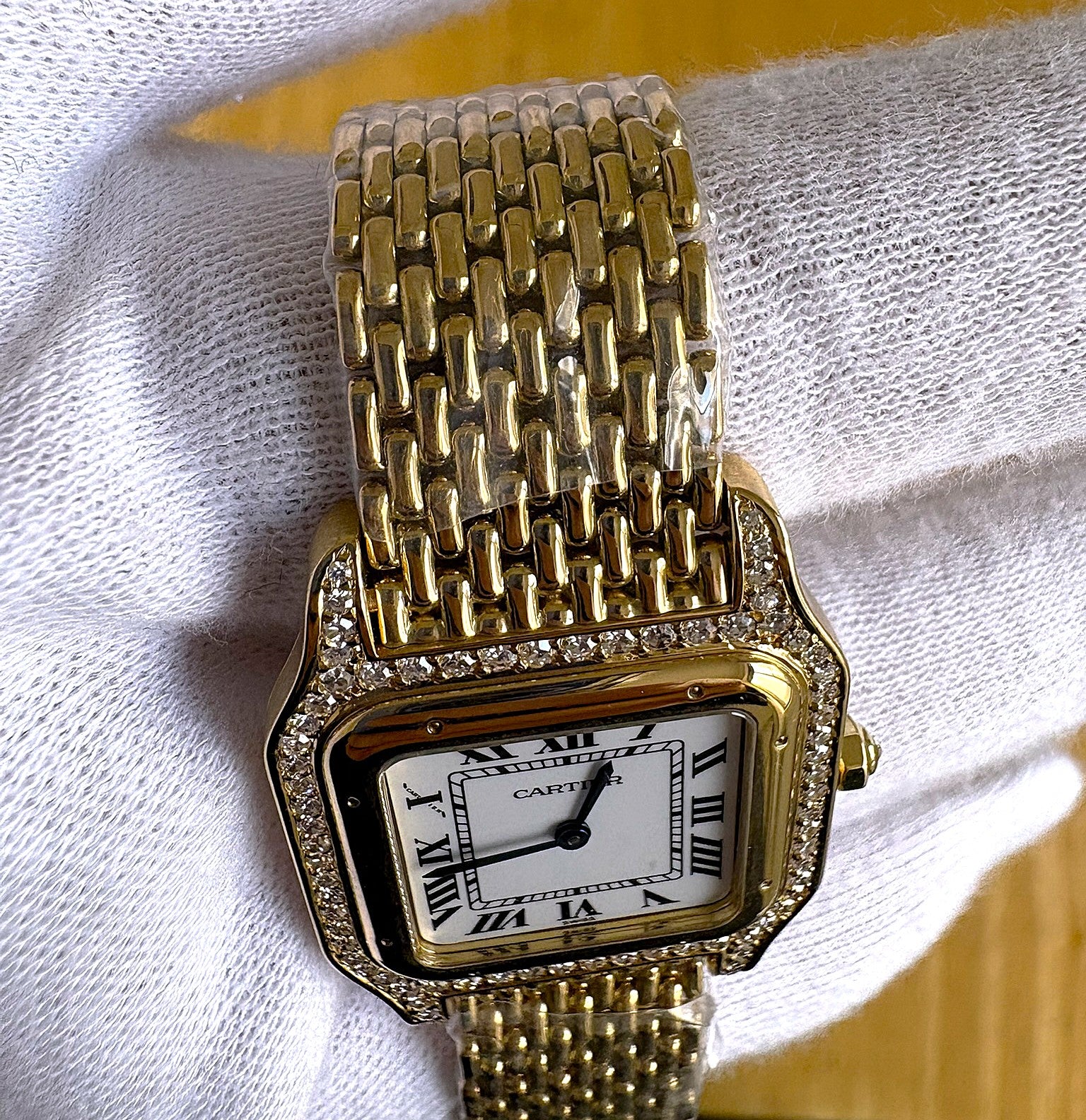 Cartier Yellow Gold Diamond Watch 810740007 (used condition)