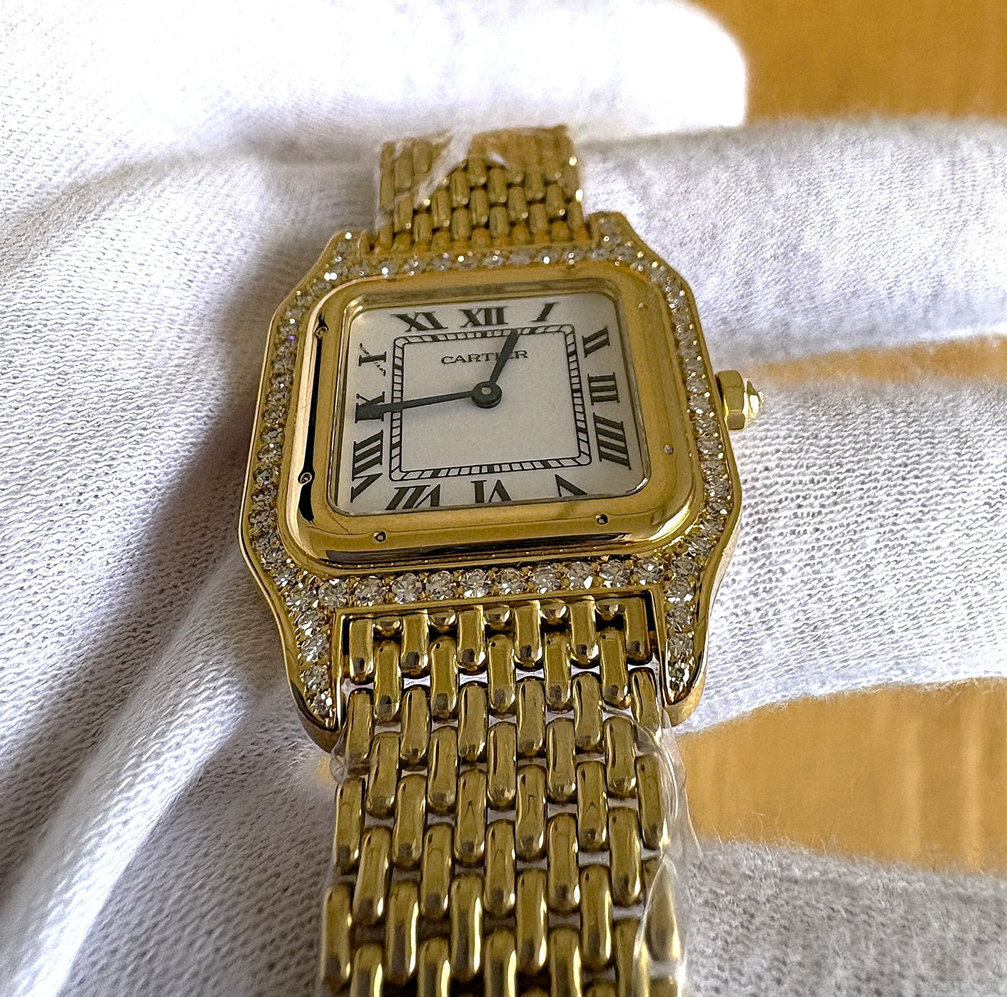 Cartier Yellow Gold Diamond Watch 810740007 (used condition)