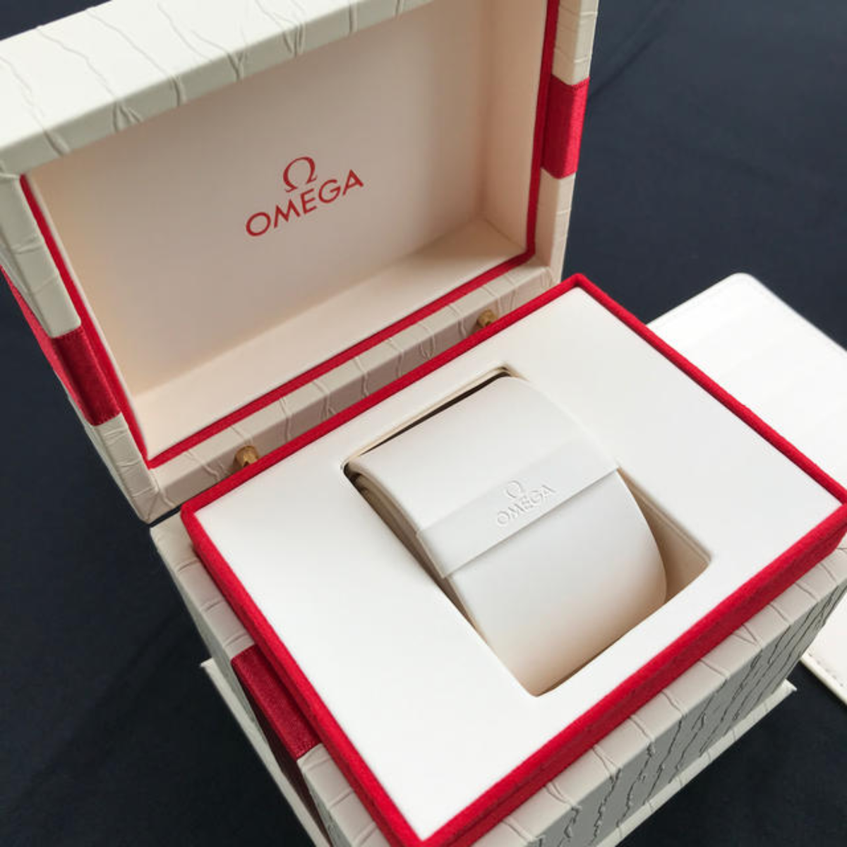 Omega Seamaster Aqua Terra 150M 220.10.38.20.57.001 New Full Set